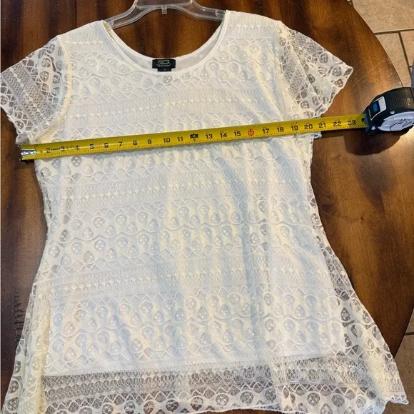 Shannon Ford New York 1X cream Lace Short Sleeve Lined  Top - Picture 5 of 8